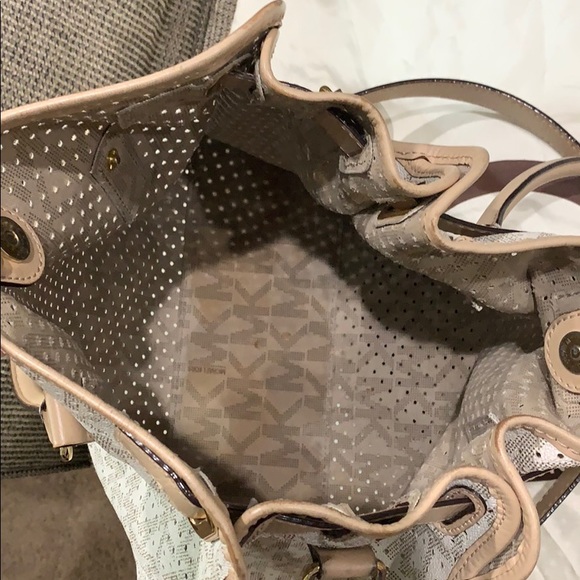 Authentic Michael Kors Hamilton Large Tote - Picture 7 of 14